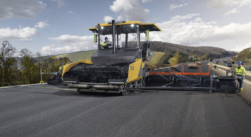 NEW VOLVO ELECTRIC SCREEDS HEAT UP LARGE-SCALE PAVING